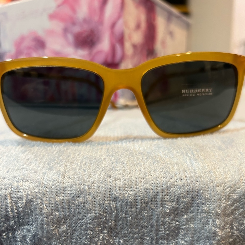 New BURBERRY B 4137  3367/ 87 SUNGLASSES